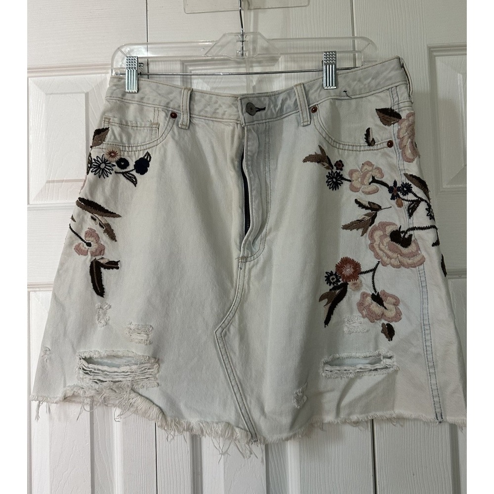 Abercrombie & Fitch Denim Mini Skirt Embroidered Distressed Sz 14